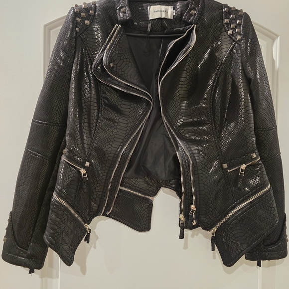 Fashion Brand Company Black Textured Leather Jacket - Picture 2 of 7